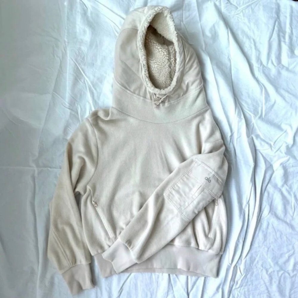 Alo Yoga Chill Pullover Sweatshirt - Small